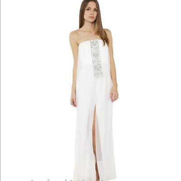 BCBGMaxAzria Dresses & Skirts - BCBG MaxAzria Exene Gown White Beaded Strapless